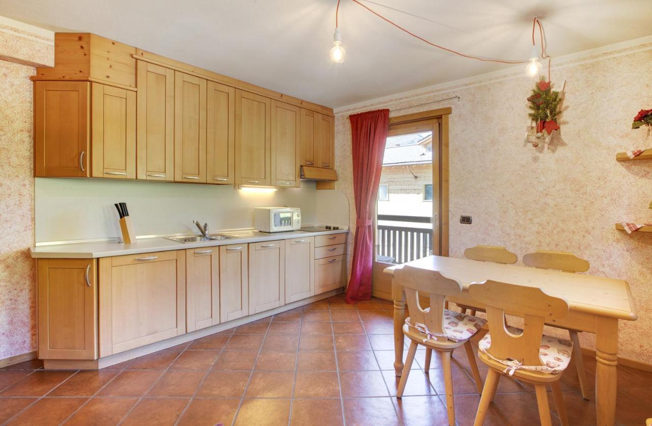 La Baitina App B Apartment Livigno Exterior photo