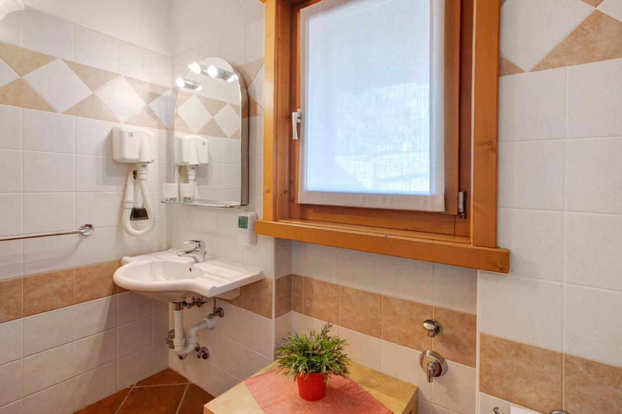 La Baitina App B Apartment Livigno Exterior photo